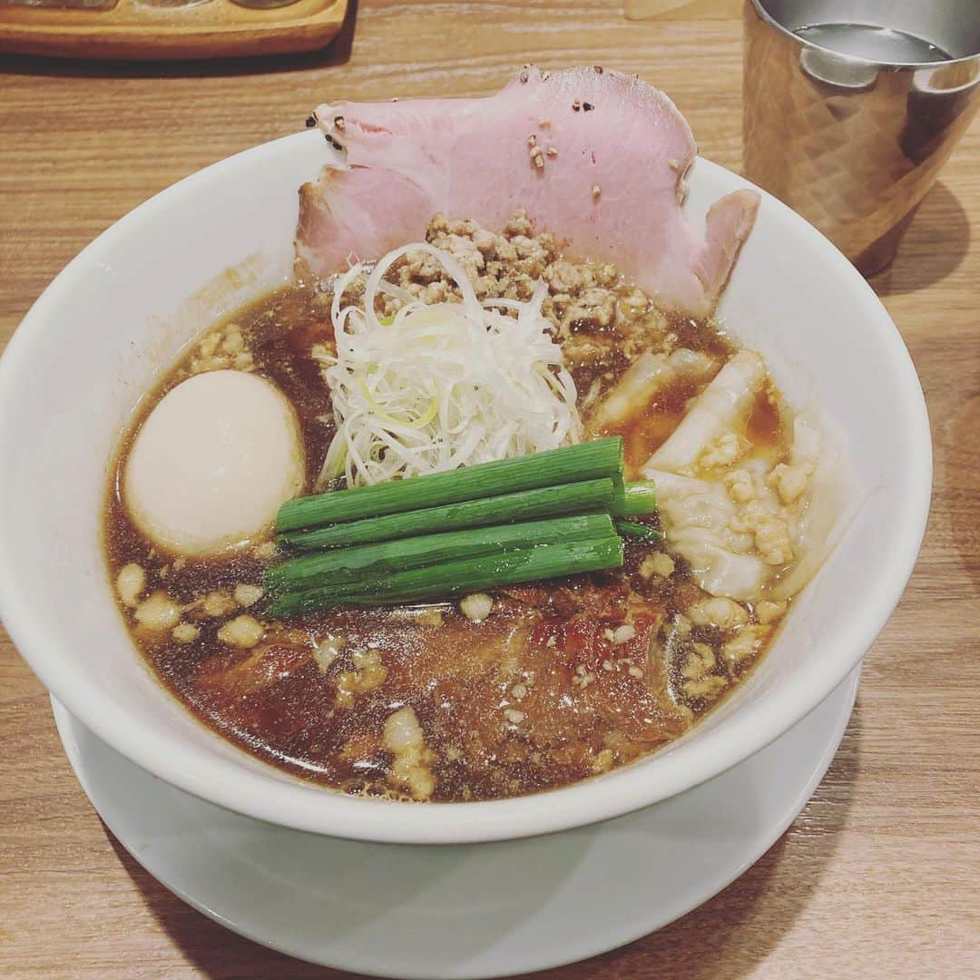 吉田一将さんのインスタグラム写真 - (吉田一将Instagram)「いつかの醤油ラーメン #美しい #最近は味噌派 #鷄系も好き #たまにつけ麺 #濃厚なドロドロが好きです #それ以上でもそれ以下でもない」11月14日 23時43分 - y.kazumasa_