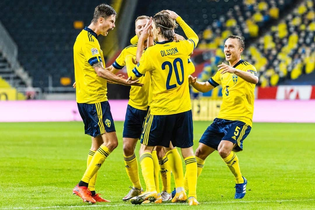 ピエール・ベングトソンさんのインスタグラム写真 - (ピエール・ベングトソンInstagram)「3 points and a strong performance today! 🇸🇪💙💛」11月15日 9時37分 - pierrebengtsson