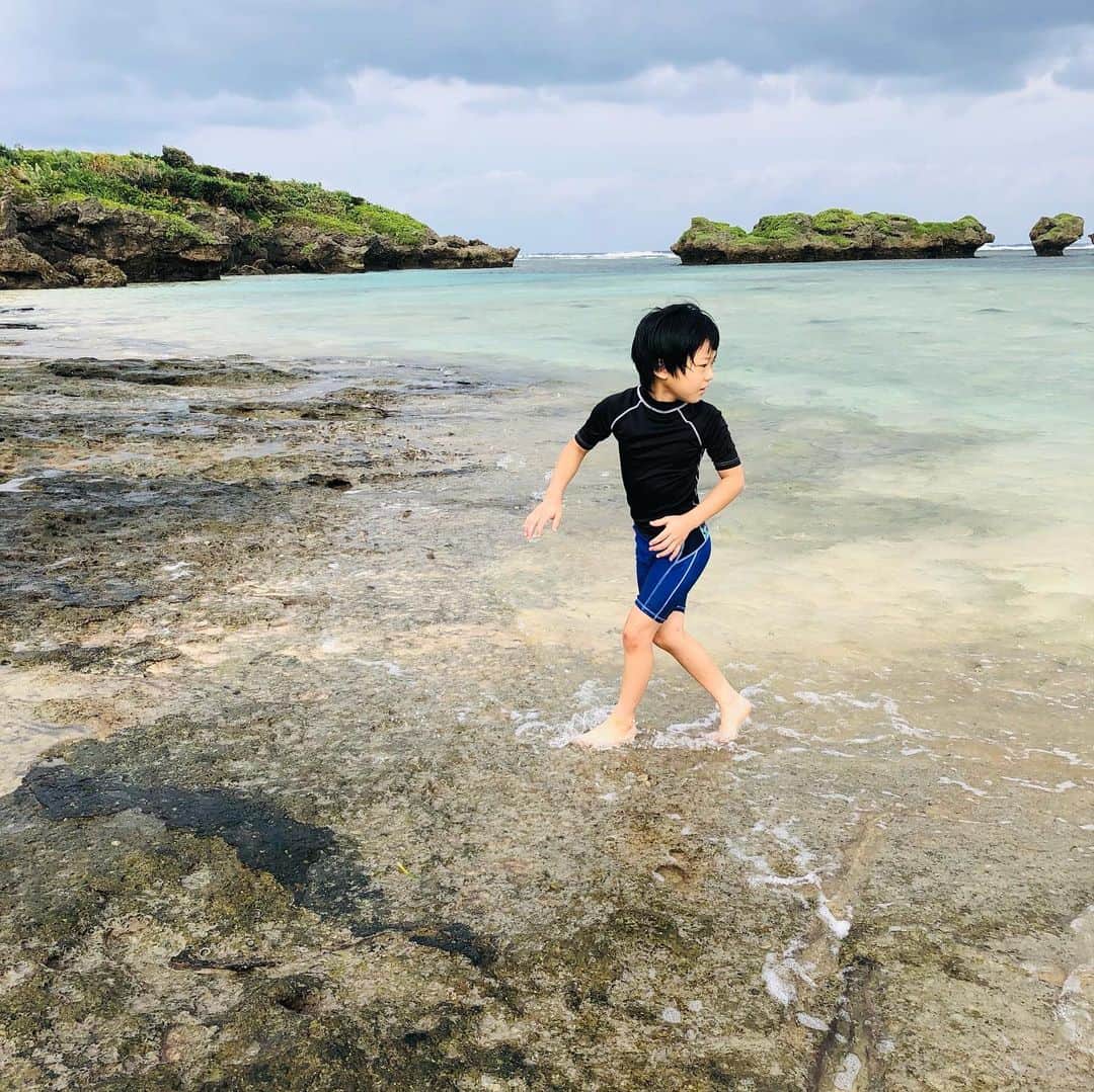 日野賢二のインスタグラム：「Jino School of music in Iriomote Ishigaki Island /Okinawa ! Thanx to everyone who joined Us,It was an amazing Experience that I’ll never forget,and plus I got to bring my Son RayRay ! God bless us all!」
