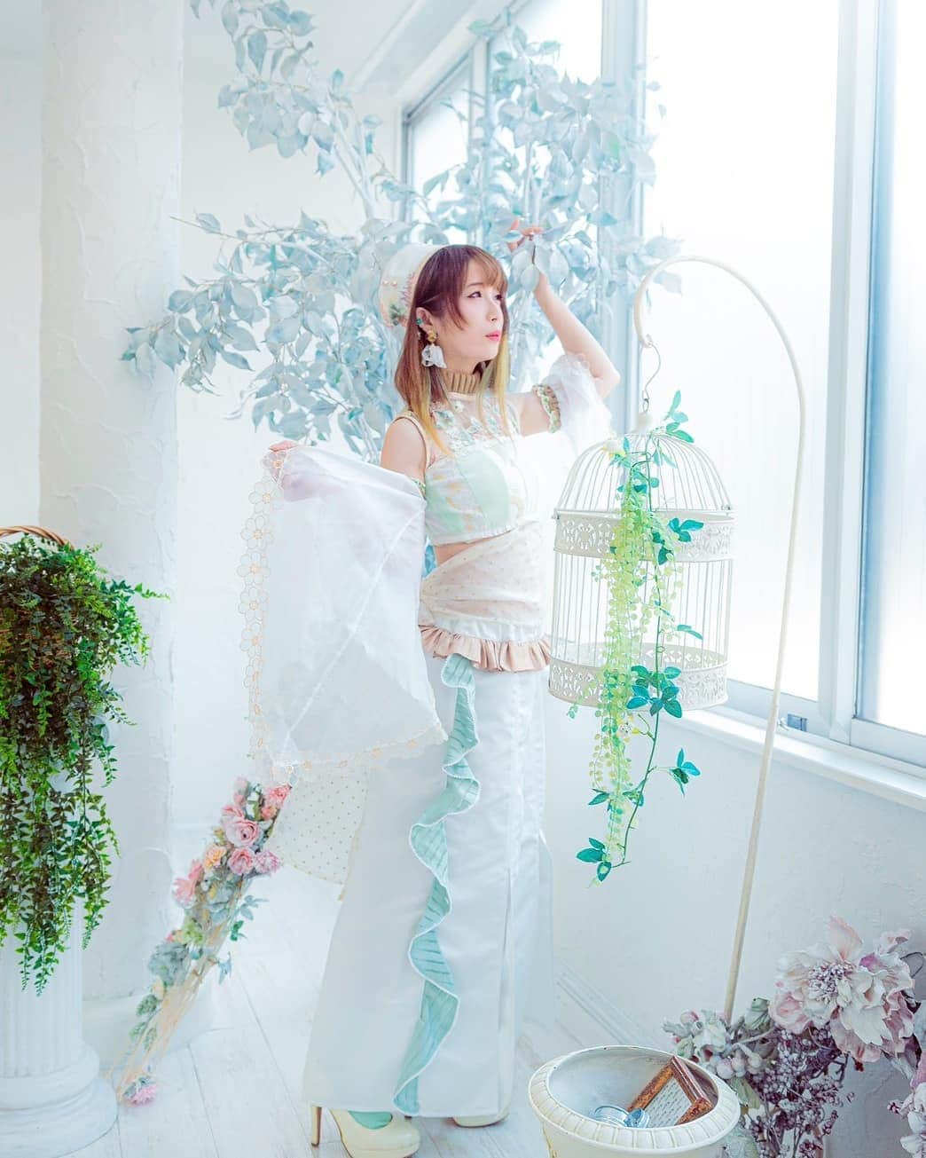ゆずきのインスタグラム：「みるかみるちゃんの衣装を制作させていただきました❣️  曲を聴いてイメージを膨らませました🧚 MVもかわいいのでぜひ見てください❣️  https://youtu.be/gjE7AD3beTo」