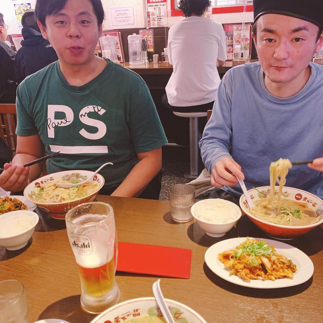 前野悠介さんのインスタグラム写真 - (前野悠介Instagram)「コッテリなラーメンをギトギトなメンバーと」11月15日 1時40分 - maenoyuusuke