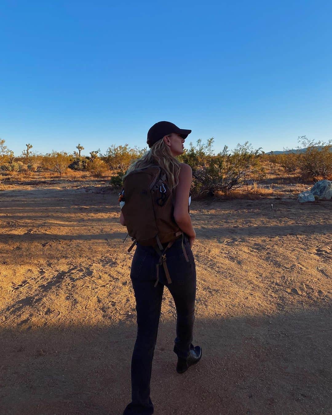 ブレッヒェ・ハイネンのインスタグラム：「📍 Yucca Valley」
