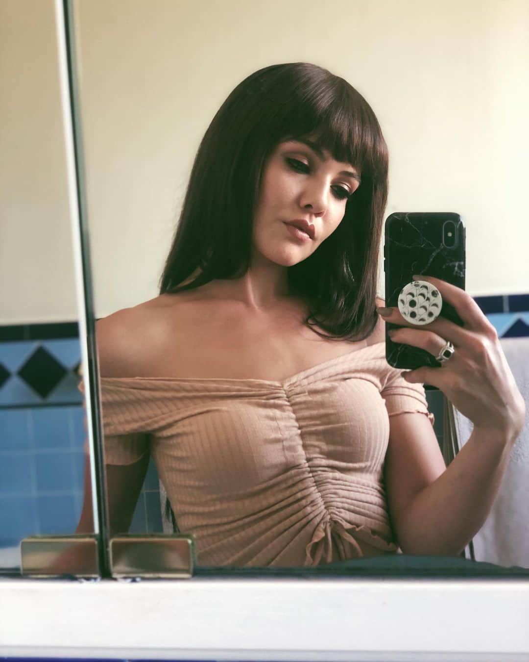 ダニエル・キャンベルさんのインスタグラム写真 - (ダニエル・キャンベルInstagram)「Bang bang BANGZ💥」11月15日 1時50分 - thedaniellecampbell