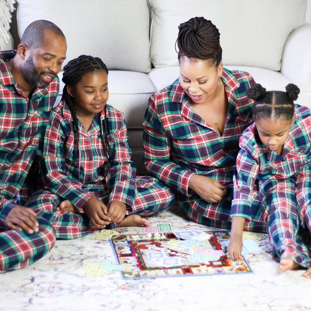ロック&リパブリックさんのインスタグラム写真 - (ロック&リパブリックInstagram)「Warm, cozy and matching. The perfect way to celebrate National Family PJ Day. #Kohls」11月15日 2時05分 - kohls