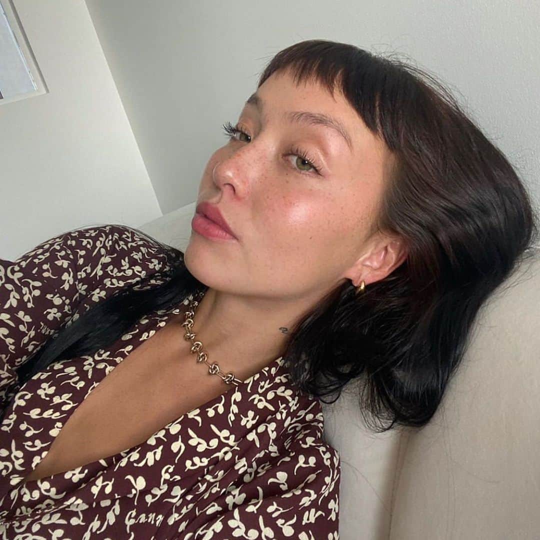 Justine Clenquetさんのインスタグラム写真 - (Justine ClenquetInstagram)「Love the way @geishagrl wears our Daria choker in pale gold. ✨ #justineclenquetgirls」11月15日 2時06分 - justineclenquet