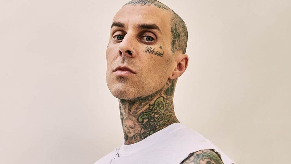 Kerrang!さんのインスタグラム写真 - (Kerrang!Instagram)「Happy 45th birthday today to Travis Barker! 🎉🤘 ⠀⠀⠀⠀⠀⠀⠀⠀⠀ 📸: @jonathan.weiner ⠀⠀⠀⠀⠀⠀⠀⠀⠀ @travisbarker #kerrang #kerrangmagazine #travisbarker #blink182 #poppunk #punkrock #rock #altrock #alternativerock」11月15日 2時08分 - kerrangmagazine_