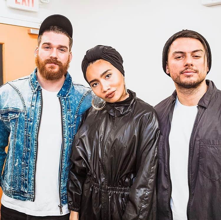 Adventure Clubのインスタグラム：「everyone go wish a super special happppy birthday to our dear friend @yuna 🖤」