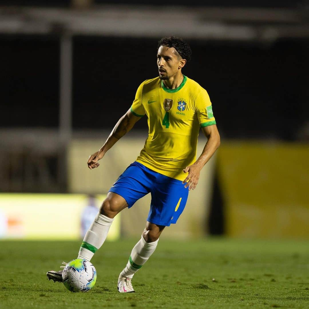 マルコス・アオアス・コレアさんのインスタグラム写真 - (マルコス・アオアス・コレアInstagram)「Mais uma vitória importante, seguimos firme rapaziada! 🙌🏾 #VamoBrasil 🇧🇷」11月15日 2時49分 - marquinhosm5