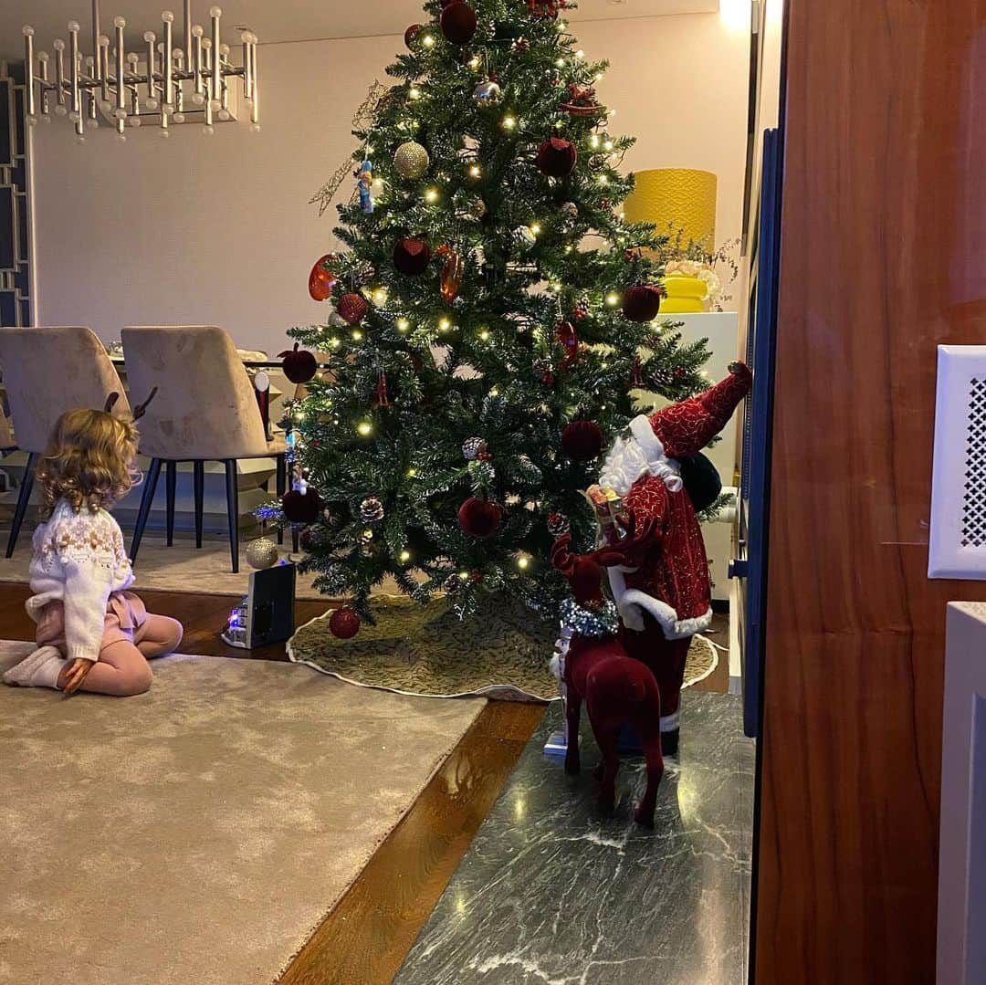 イヴォ・ピントさんのインスタグラム写真 - (イヴォ・ピントInstagram)「Hoje foi dia de fazer a 🎄! Adivinhem quem adorou e se divertiu imenso 😍😍😍 #xmas」11月15日 2時51分 - ivopinto6