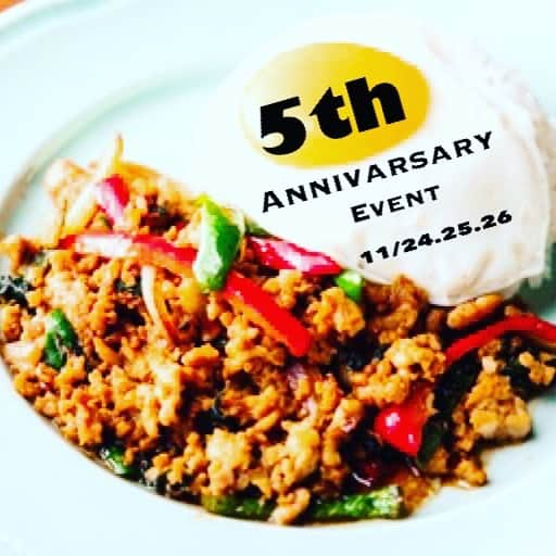 アジアンビストロDai武蔵小杉のインスタグラム：「アジアンビストロDai武蔵小杉店 オープン5周年記念3daysの告知です⭐️  皆さまDaiをいつもご利用いただき本当にありがとうございます！  来たる11/24.25.26の３日間ではございますが 日頃の感謝の気持ちを込め 以下の価格にてご提供を致しますので 是非お立ち寄り下さいませ⭐️  3days special price  👇👇👇👇👇👇👇👇  《生牡蠣4ピース》 ¥1500→¥1000  マリリンモンローも愛した 《シャンパン　パイパーエドシック グラス一杯限り》 5周年にちなみ ¥555  【曜日替わりの¥350フェア】 24日（火曜日） ハイネケン  25日（水曜日） ハイボール  26日（木曜日） ハウスワイン  【カウンター17席限定】 スパークリングワイン1h飲み放題  ¥1000  その他 ご飲食¥3000円毎に、お得な商品が当たるくじが引けるので、来店されたお客様にはこちらもダブルで楽しんでいただけます！  #5周年 #武蔵小杉 #アジアン #フェア #牡蠣 #エスニック #ガパオライス  #ハイネケン #ハイボール #ハウスワイン #告知  #スパークリングワイン #飲み放題 #クジでお得な商品が当たる #アジアンビストロ #アジアンビストロdai武蔵小杉 #東急東横線 #東横線高架下」