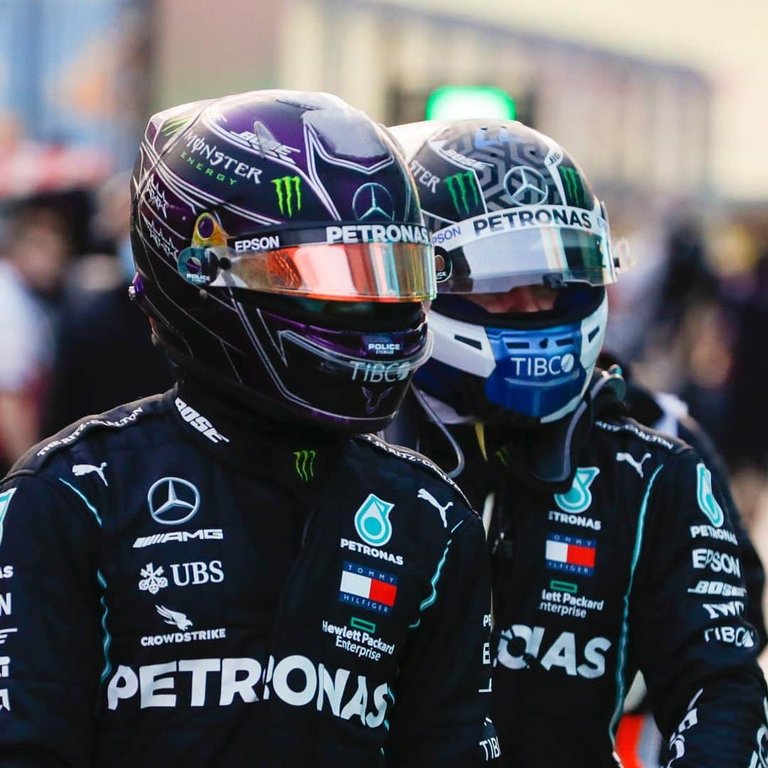MERCEDES AMG PETRONASさんのインスタグラム写真 - (MERCEDES AMG PETRONASInstagram)「Tomorrow. 👊 Starting well out of our usual positions. But it’s going to be fun! Nothing to lose, let’s go out there and enjoy it, Team. 💜💙  Let’s see that support, the boys are going to need all we can get starting P6 and P9 👏👏👏」11月15日 3時08分 - mercedesamgf1