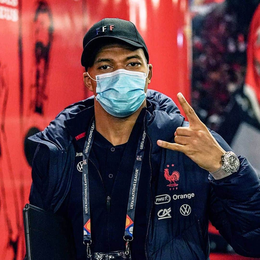 サッカー フランス代表チームさんのインスタグラム写真 - (サッカー フランス代表チームInstagram)「Nos Bleus viennent d'arriver au stade 👌 Coup d'envoi de ce Portugal - France à 20H45 ! #PORFRA #FIersdetreBleus」11月15日 3時30分 - equipedefrance