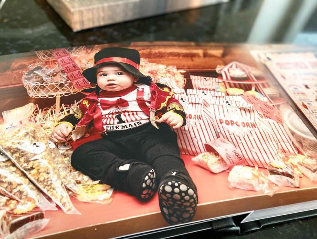ディーナ・ニコール・コルテーゼさんのインスタグラム写真 - (ディーナ・ニコール・コルテーゼInstagram)「Today @magicmomentsnj surprised us with these amazing gifts @magicmomentsnj did photography for CJs Baptism and first birthday..not only did they not miss one detail while photographing the event but they went above and beyond surprising us with this beautiful canvas to hang in our home .. and these two gorgeous leather glass covered photo albums to cherish forever .. you truly brought tears to my eyes today when you delivered these .. thank you so much ❤️ if anyone is looking for an amazing company to work with for your event .. check them out ..they go above and beyond 🥰 brb while I go sob over these beautiful memories」11月15日 3時49分 - deenanicole