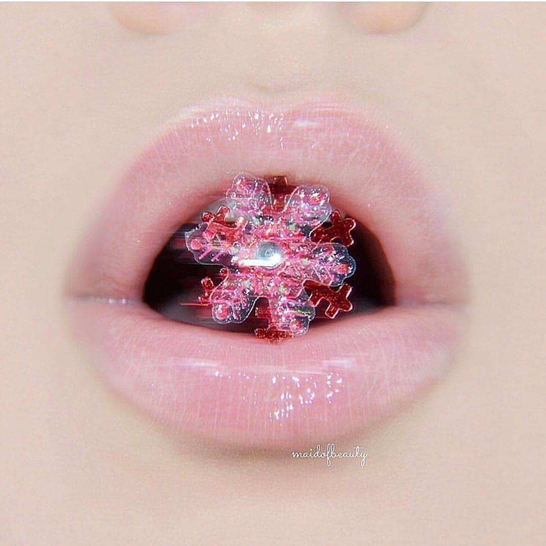 NYX Cosmeticsさんのインスタグラム写真 - (NYX CosmeticsInstagram)「@maidofbeauty swipes on our Filler Instinct Plumping Lip Polish in 'Let's Glaze' to slay this icy holiday lippie ❄️ Are you team glossy or matte? 💋 • #icedathome #nyxcosmetics #nyxprofessionalmakeup #crueltyfreebeauty」11月15日 3時59分 - nyxcosmetics