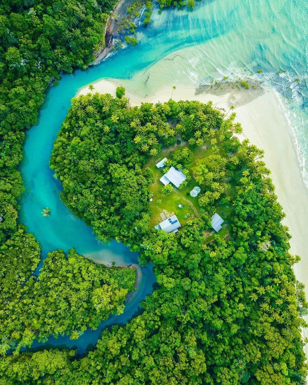 Australiaさんのインスタグラム写真 - (AustraliaInstagram)「Um yes, that spot will do just nicely thank you! 🌴 @nathanael_rx captured this bird’s-eye view of #CapeTribulation in @tropicalnorthqueensland and we’re totally feeling the sunshine and tropical vibes from afar. Located in the @portdouglasdaintree region of @queensland, ‘Cape Trib’ (as the locals call it) is where the World Heritage-listed #DaintreeRainforest meets the #GreatBarrierReef! Yep, you read that correctly… this pocket of paradise is the gateway to two of #Queensland’s iconic natural attractions. If that’s not the perfect excuse to start planning a trip, then we don’t know what is! 😉 #seeaustralia #thisisqueensland #exploretnq #destinationdaintree」11月15日 4時00分 - australia