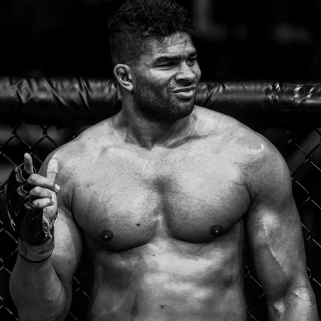 アリスター・オーフレイムさんのインスタグラム写真 - (アリスター・オーフレイムInstagram)「#Repost @fighthurtbusiness  ・・・ Alistair Overeem   “One final run.”  #mma #ufc #boxing #bjj #muaythai #kickboxing #jiujitsu #fitness #martialarts #wrestling #fight #grappling #karate #fighter #training #mmafighter #judo #mixedmartialarts #gym #sport #brazilianjiujitsu #workout #selfdefense #motivation #bellator #taekwondo   @ufc 📸」11月15日 4時15分 - alistairovereem