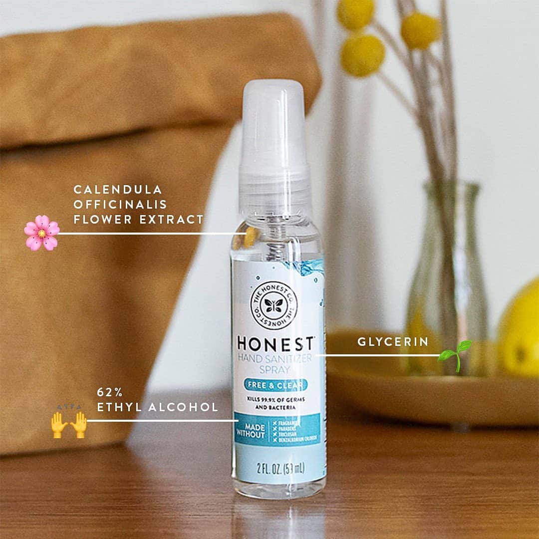 The Honest Companyさんのインスタグラム写真 - (The Honest CompanyInstagram)「‘Tis the season for holiday travel and (socially-distanced) family gatherings. We formulated our 100% plant-based Hand Sanitizer Spray to kill 99.9% of germs and bacteria on-the-go without overdrying the skin:⁣ ⁣ 🌸 Calendula Flower Extract ⁣ 🌱 Glycerin ⁣ 🙌 62% Ethyl Alcohol ⁣ ⁣ #HonestCompany」11月15日 4時17分 - honest