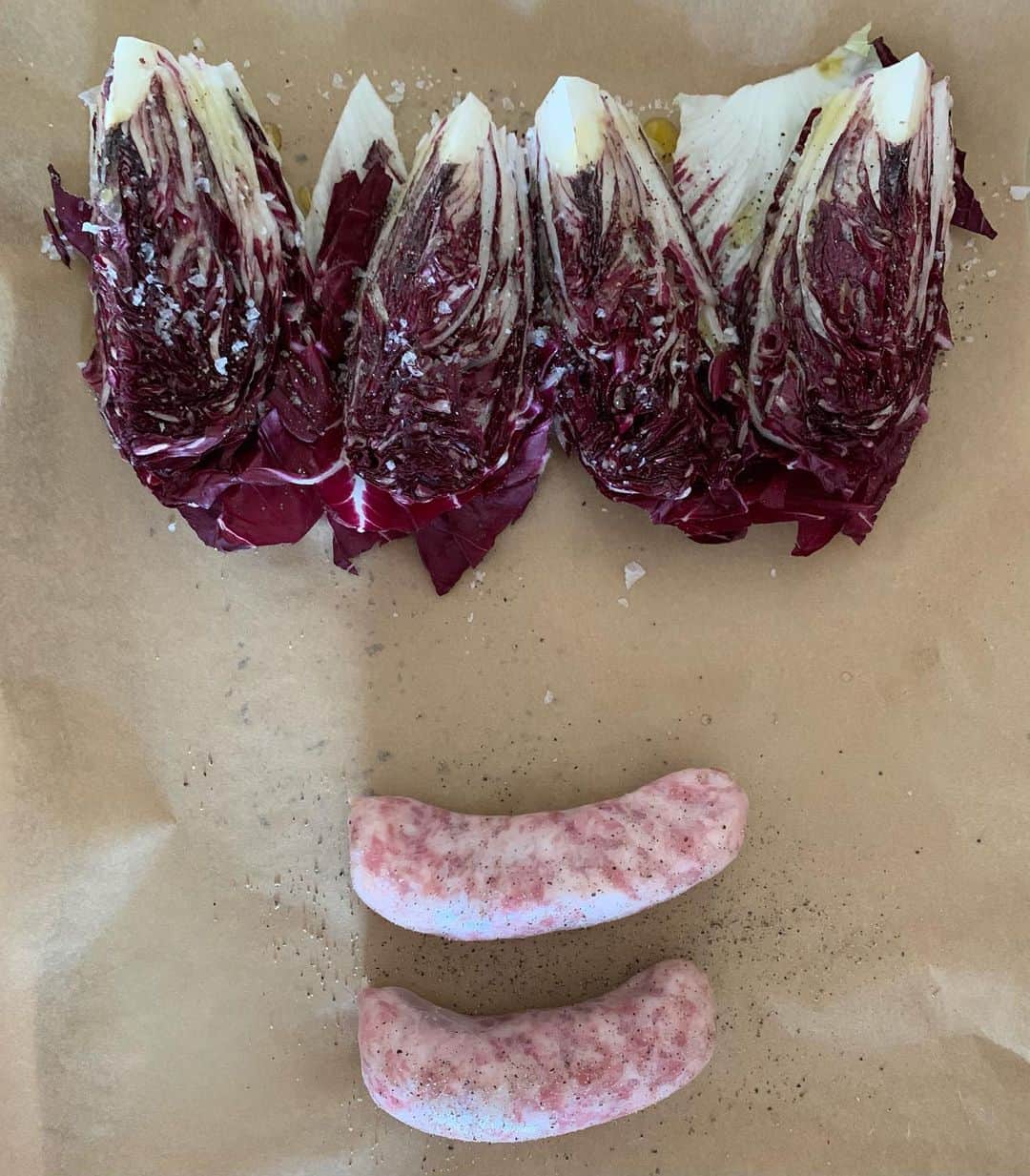 オランピアルタンのインスタグラム：「#lunch 🤭🥬🌭🇮🇹🇬🇧 #weirdcombomaybe 🤷🏻‍♀️」