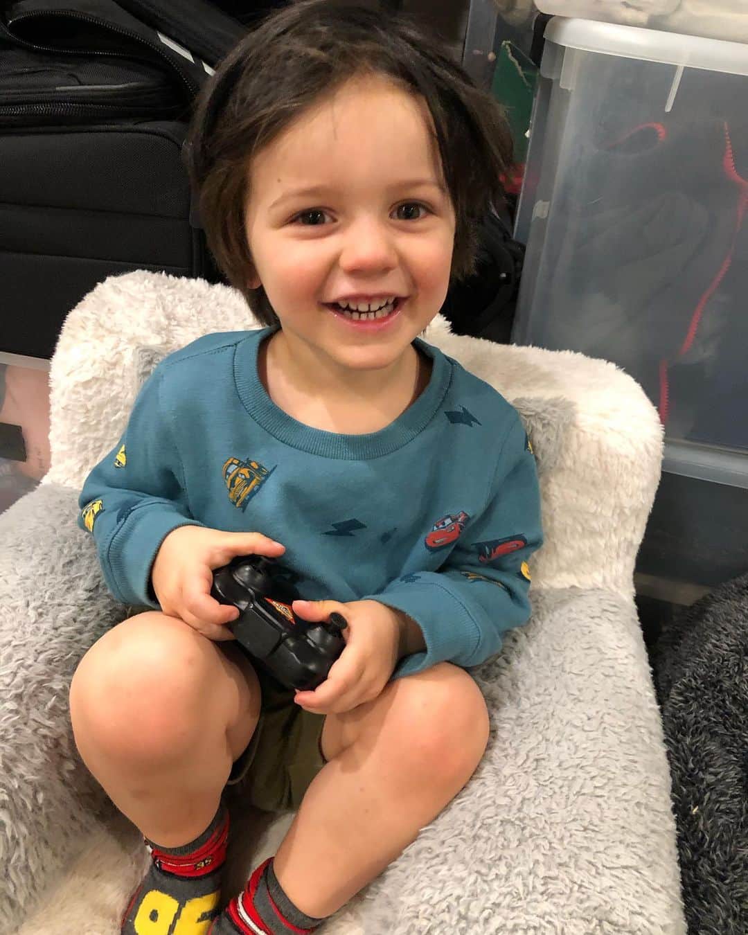 クリスティン・ヒルデブランドのインスタグラム：「THREE. We partied all day yesterday with our race car loving birthday boy. Rhett, you are our biggest love, best friend, and greatest teacher. We love you bigger than the universe❤️」