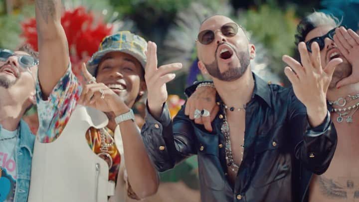 ヤンデルのインスタグラム：「#Calmarme2 @amenazzy @mauyricky Dale para el @youtube de Amenazzy para que veas el video」