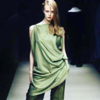 のインスタグラム：「#jeanpaulknott #firstshow #twentyyearsago #carrouseldulouvre #nicesouvenir」