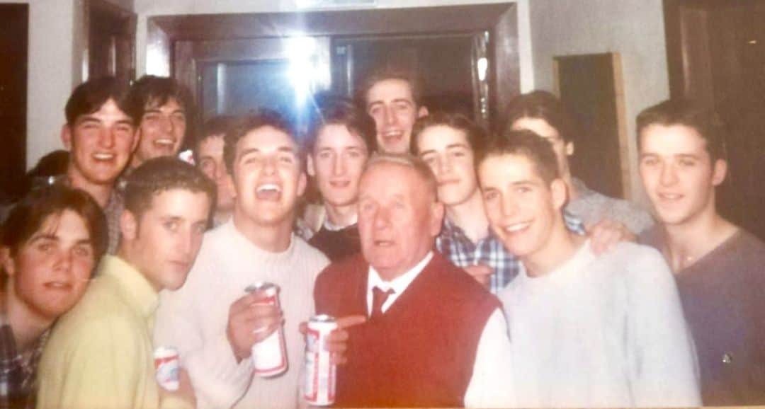 ショーン・マグワイアのインスタグラム：「Remembering Grandad. AKA The Godfather. Ned Maguire. And all the little trouble makers that flowed from his loins.」
