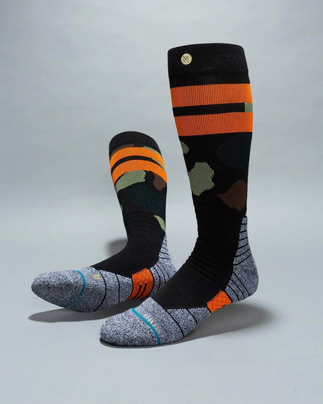 Stanceのインスタグラム：「❄️The Lifts Are Calling🏂 . As opening day quickly approaches your local mountain, our Snow Socks are the secret weapon for every alpine adventure. Made with Infiknit™ for guaranteed durability and Feel360™ for total climate control, these socks are built to shred whether you're carving corduroy or bombing backcountry... Available now on Stance.com.」