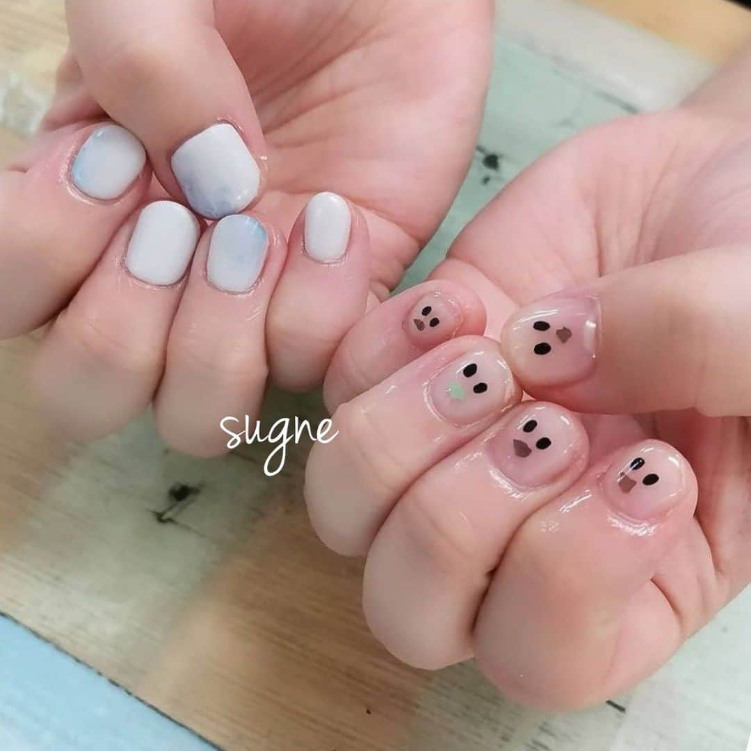 ネイル アイ サロン スグネさんのインスタグラム写真 - (ネイル アイ サロン スグネInstagram)「かわゆ  #ゆるネイル #sugne #nail  #nailart #ネイル #ネイルデザイン #カジュアルネイル #ショートネイル #ネイル #ニュアンスネイル #ニュアンスアート #大人っぽいネイル #高田馬場ネイル #高田馬場 #네일 #네일스타그램  #手描きネイル」11月15日 8時57分 - naileyesalonsugne