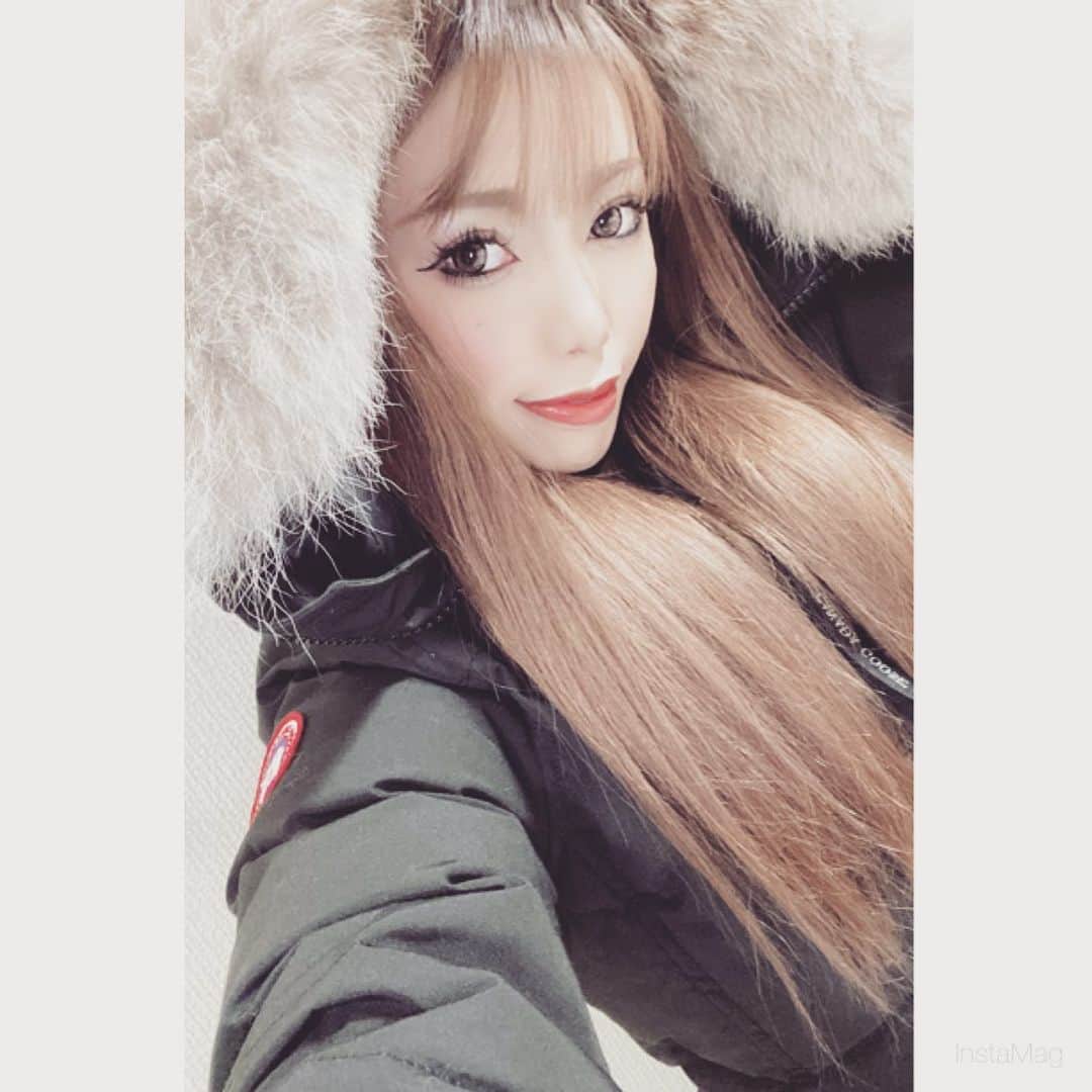 あゆかのインスタグラム：「本日から17日までおやすみです😎 休み満喫ー💓💓 これから半身浴🛀 明日は1日美容DAY！！ 朝10時から夕方まで予定パンパンw 普段できないからうれしすぎる🥺 休み最高ーー！！！ 延泊してもいいからね、みなさんwwww  .  #千葉キャバクラ#千葉富士見キャバ嬢#千葉富士見町キャバ嬢#千葉富士見キャバクラ#arドレス#ジュエルズドレス#コロナに負けるな#コロナに負けるな日本#オンラインキャバクラ#ファッション好きな人と繋がりたい#ヘアメイク#お家スタイル#息してる？#followｍe4 #follow4like#followtrain」