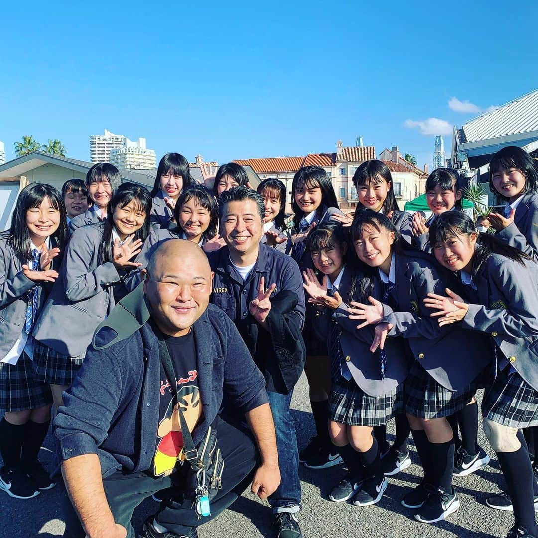 HIROさんのインスタグラム写真 - (HIROInstagram)「和歌山県のご当地アイドルと🤗🤗🤗 #Ｆun×Ｆam #ファンファン  #ご当地アイドル  #和歌山県  #マリーナシティ  #イベント」11月15日 18時36分 - hiro19770420