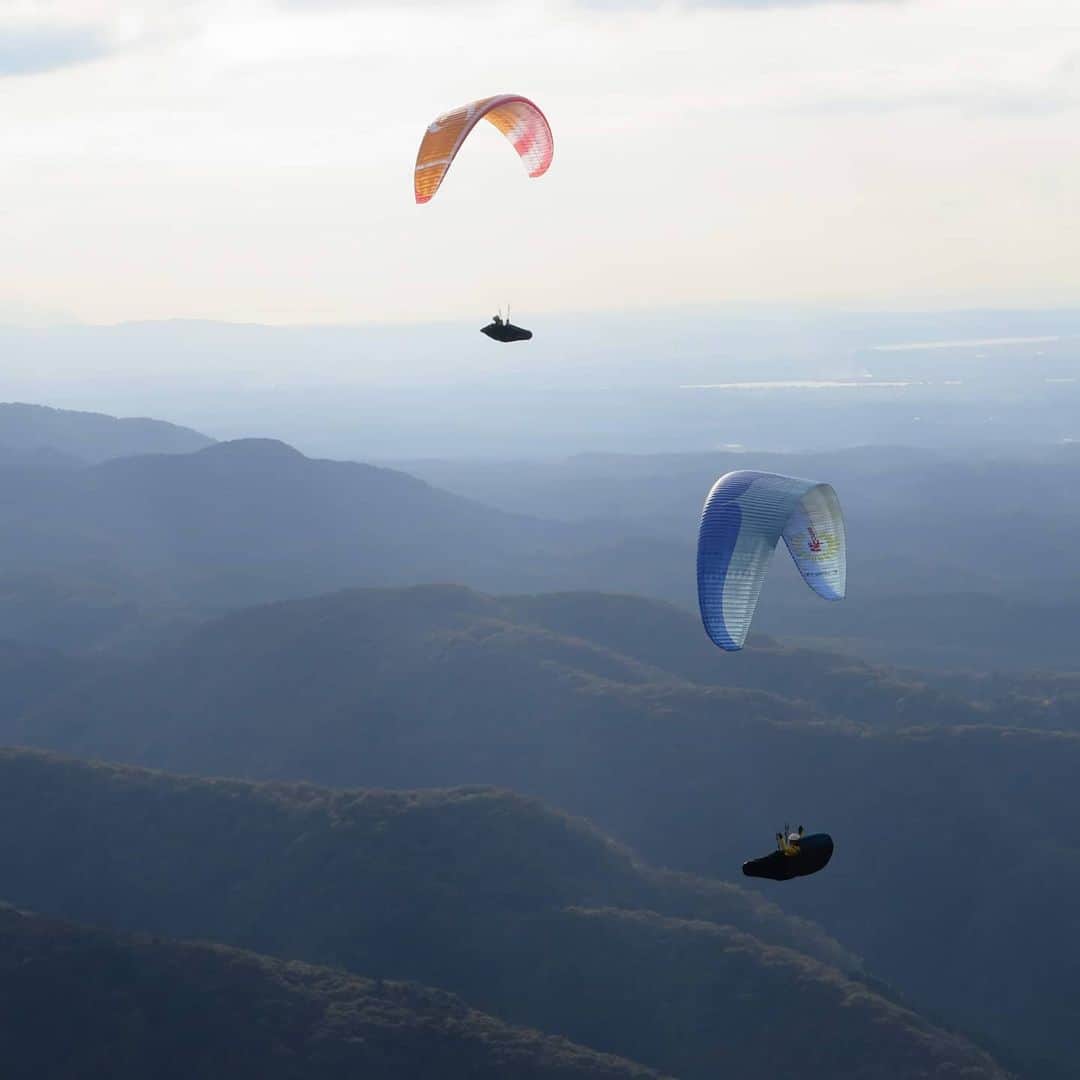 江本悠滋さんのインスタグラム写真 - (江本悠滋Instagram)「何が目標なのかよくわからないけどやれることをやる！  #parapente #paragliding #パラグライダー #獅子吼高原 #enzo」11月15日 18時39分 - emoto_yuji