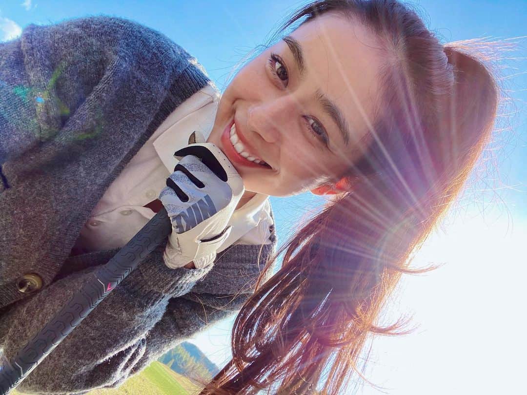 大見謝葉月さんのインスタグラム写真 - (大見謝葉月Instagram)「天気良い日のゴルフは最高⛳️🤍 #golf #ゴルフ #ゴルフ女子 #instagolf #ゴルフコーデ」11月15日 18時55分 - h_a_z_k_i
