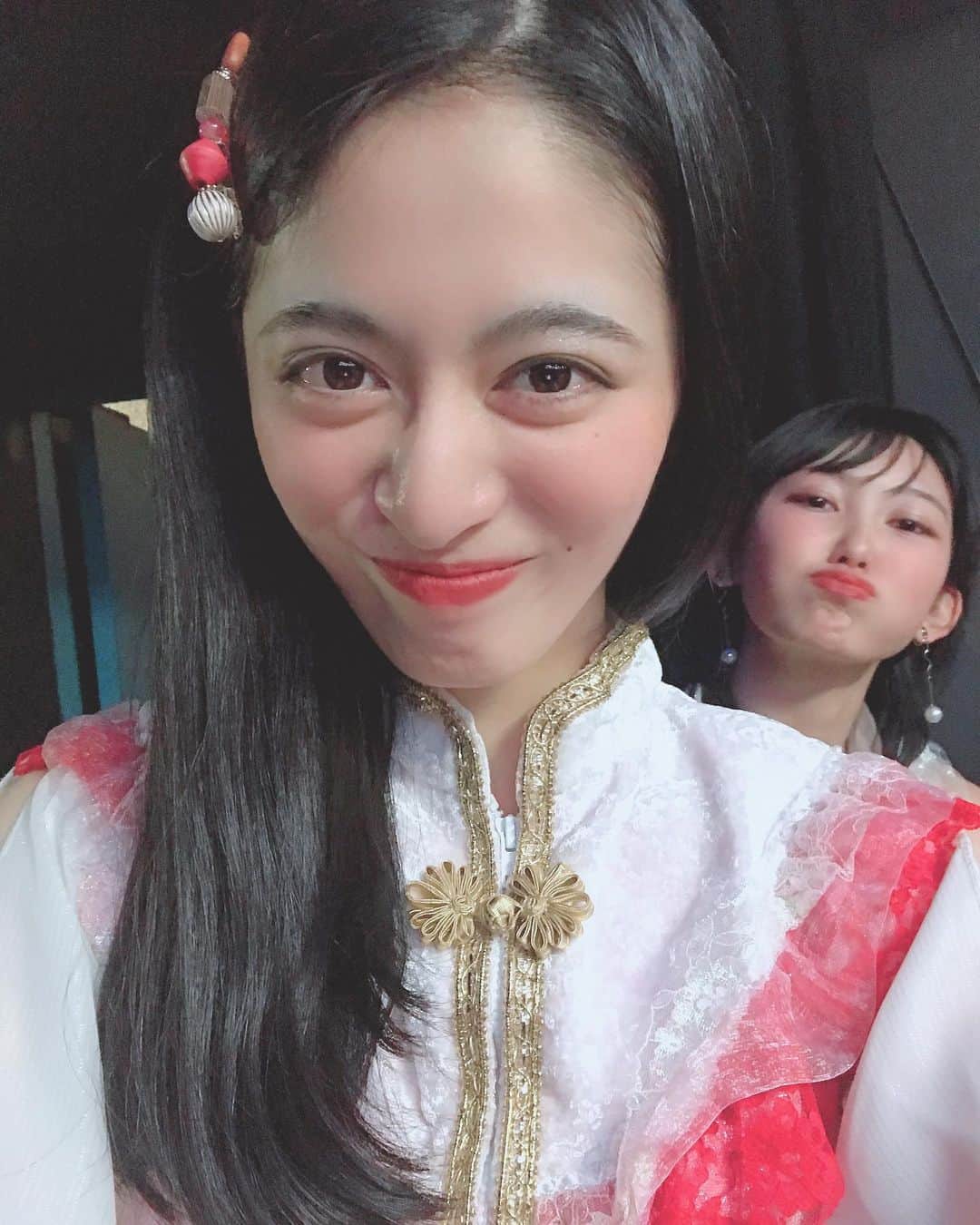 加藤美帆さんのインスタグラム写真 - (加藤美帆Instagram)「ひょっこりりょうこちゃと、おつかれりょうこちゃです🤗🤗🤗🤗 今日もLIVEありがとーう❣️❣️❣️ ピンはりょうこちゃにもらった🥺💕💕💕 #idol #live  #japanesegirl  #talent #actor #model #顎美かよ #ひょっこりはん #加藤美帆 #咲村良子  #今日もくりくりは仲良し」11月15日 19時20分 - miho_kato07