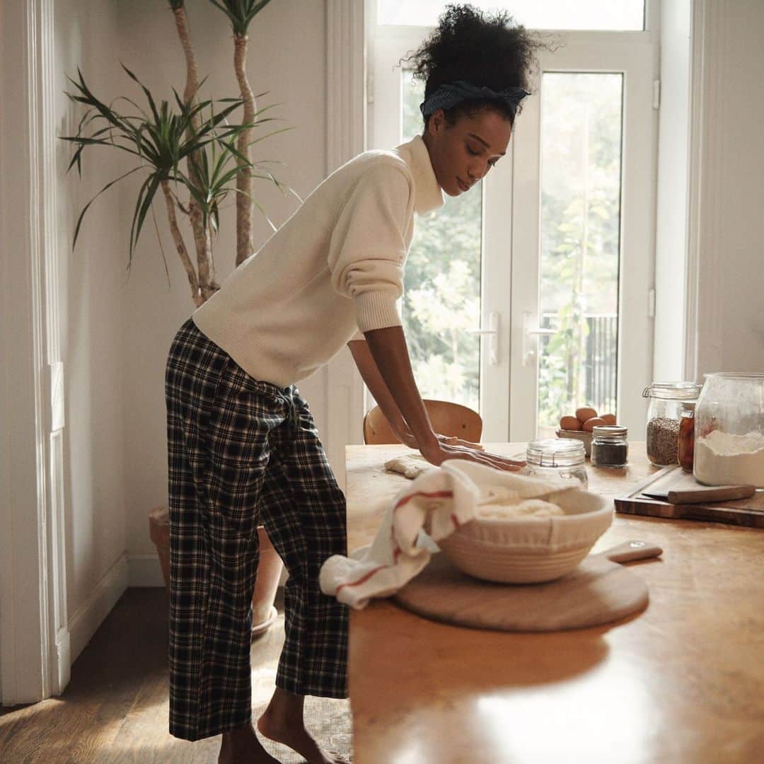 UNIQLO UKのインスタグラム：「Because Sundays are meant to be spent in your comfiest clothing...  #Uniqlo #LifeWear #UniqloLifeWear」
