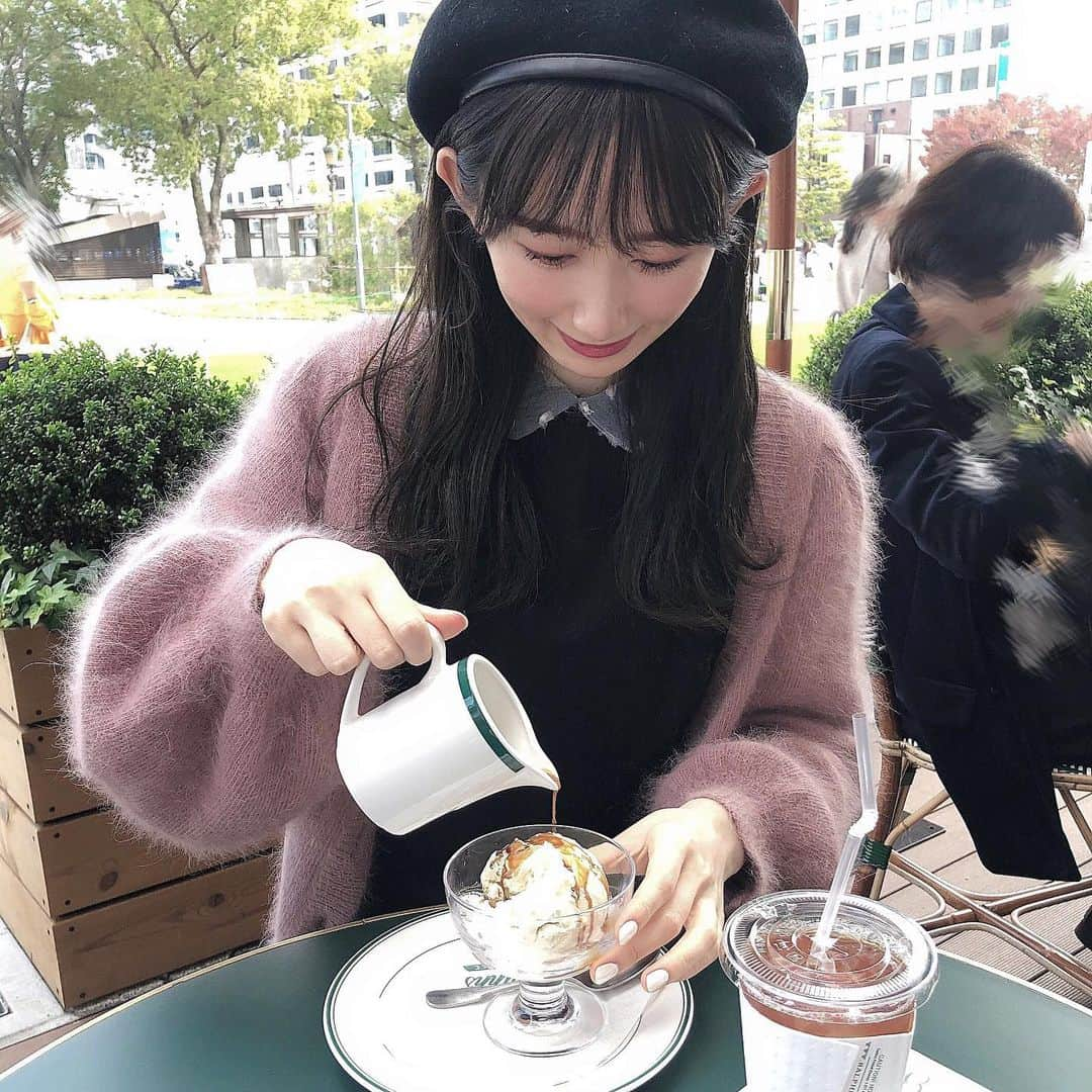 杉浦琴音さんのインスタグラム写真 - (杉浦琴音Instagram)「𓈒𓏸  ㅤㅤㅤㅤㅤㅤㅤㅤㅤㅤㅤㅤㅤ  ラルフローレンのカフェ☕🌿  私はアフォガートにしたけどブラウニーにアイストッピングが有名みたいですっ🍨 ㅤㅤㅤㅤㅤㅤㅤㅤㅤㅤㅤㅤㅤ  レイヤード久屋大通パーク新しくて全部オシャレ🥺✨  森だったのに〜！！！！笑 ㅤㅤㅤㅤㅤㅤㅤㅤㅤㅤ ㅤㅤㅤㅤㅤㅤㅤㅤㅤㅤㅤㅤㅤ  #レイヤード久屋大通パーク #ralphscoffee #名古屋グルメ #栄カフェ #名古屋カフェ巡り #栄カフェ巡り #Swankiss #whoswhochico  #hairstyle #hairarrange  #follow #followme  #nmb48 #instagood #ootd #dailylook」11月15日 19時27分 - kotochannokoto