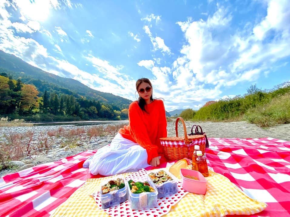 遊海 Yuumiさんのインスタグラム写真 - (遊海 YuumiInstagram)「My Sunday ❤️ picnic at the riverside ❤️ #picnic #sunday #riverside #countryside #peace #happy #ピクニック　#日曜日　#三重県　#伊勢　#川　#秋」11月15日 19時28分 - yuumi_kato