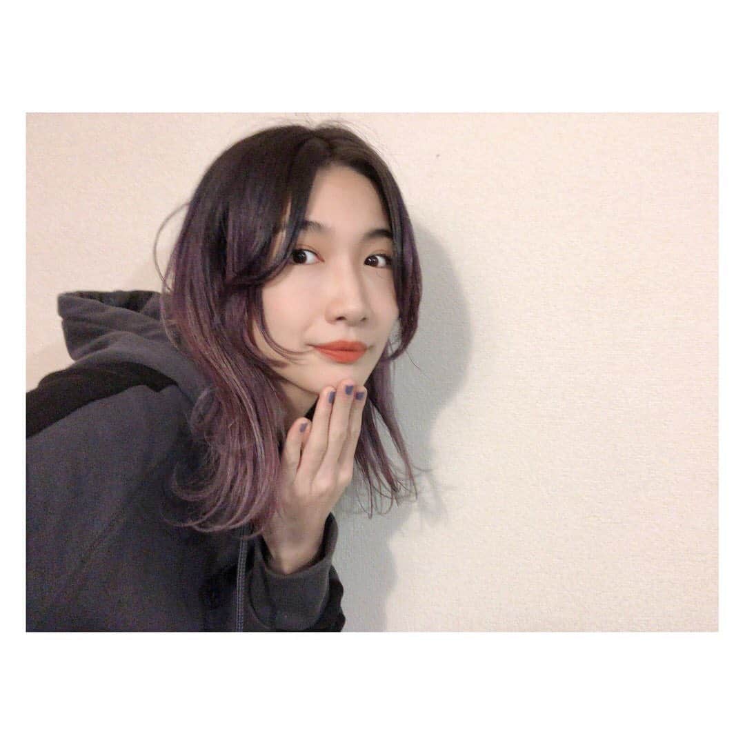 のインスタグラム：「毛、紫！ @makinonatsuho」