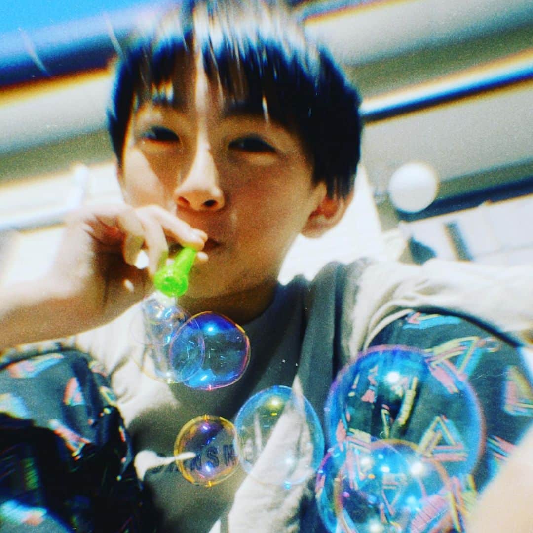 太陽チャンネルのインスタグラム：「. シャボン玉❍｡ #太陽チャンネル #シャボン玉」