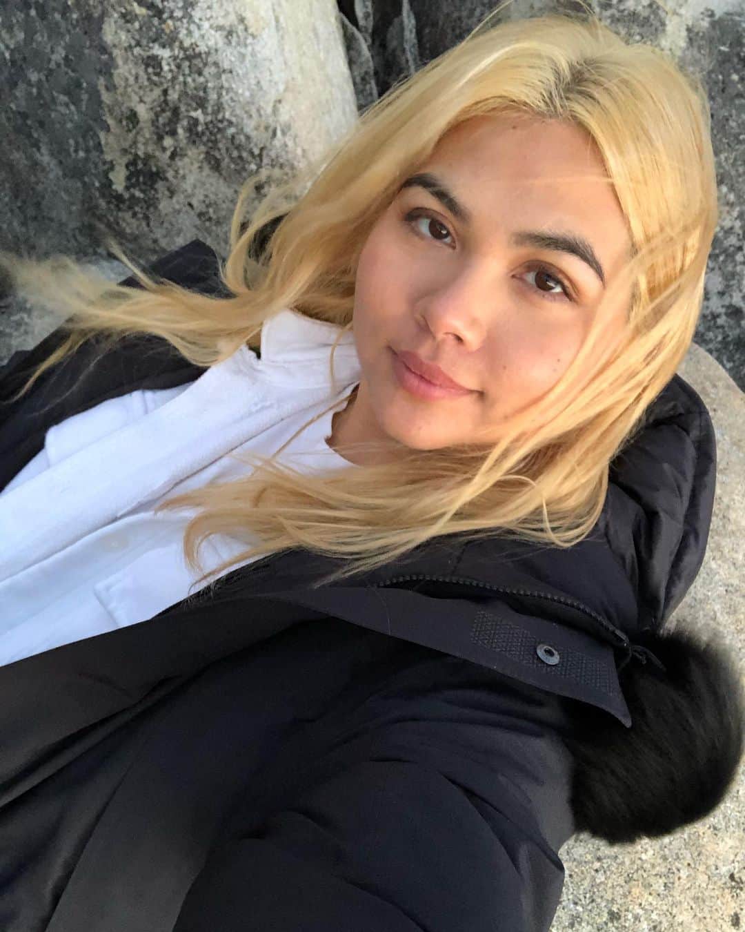 ヘイリー・キヨコのインスタグラム：「Nature’s healing ❄️❄️」
