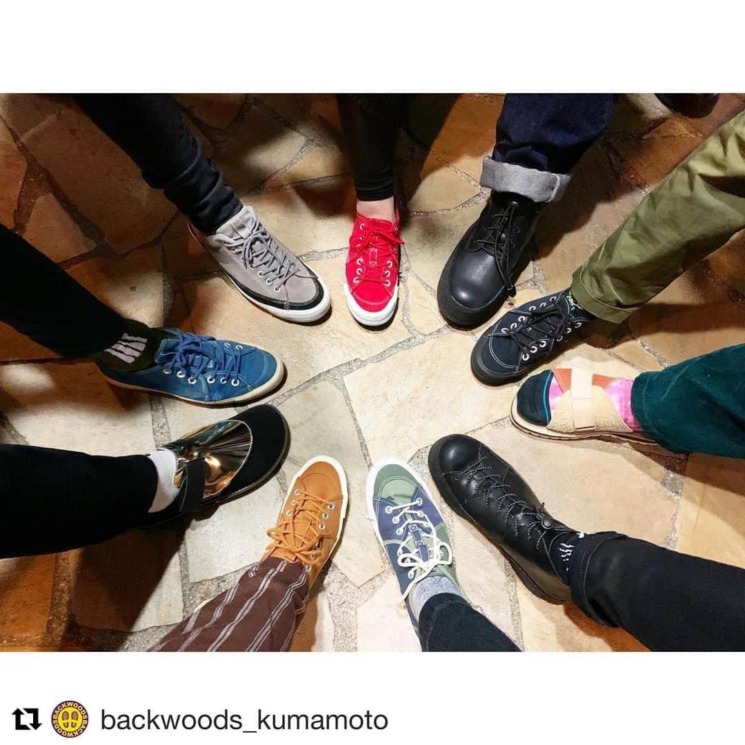 アールエフダブリューさんのインスタグラム写真 - (アールエフダブリューInstagram)「#Repost @backwoods_kumamoto with @get_repost ・・・ 2020/11/15 日曜日﻿ 12:00-19:00﻿ ﻿ 昨日はMeeting of RFWに御来店の皆様、﻿ ありがとうございました。﻿ ﻿ 1日限りではありましたが、﻿ 営業中はRFWデザイナー鹿子木隆氏が店頭に立ち、﻿ お客様への対応も。﻿ ﻿ 夜はRFWの靴をドレスコードにした交流会。﻿ ﻿ 美味しい料理とお酒を交えて﻿ 靴の話やその他色々な話を。﻿ ﻿ 今日からは鹿子木氏はいらっしゃいませんが、﻿ イベント用に拡大した商品達は今日まで延長。﻿ ﻿ 来春当店限定展開予定のPUFFIN1 Black×Blackの﻿ 受注もまだまだ予約受付中。﻿ ﻿ 昨日も予想以上のご予約を頂きました。﻿ ﻿ 予約特典も予定していますので是非。﻿ ﻿ 本日も御来店お待ちしています。  #rfw #meetingofRFW  #backwoods_kumamoto #shoes #fashion #sneaker #boots #バックウッズ #バックウッズ熊本 #靴 #ファッション #スニーカー #ブーツ #セレクトショップ #九州 #熊本 #福岡 #佐賀 #長崎 #大分 #宮崎 #鹿児島 #熊本スニーカー #熊本セレクトショップ #熊本靴屋」11月15日 12時36分 - rfwtokyo