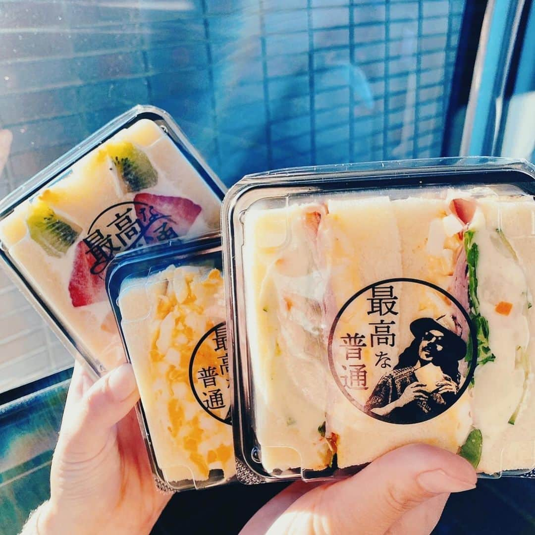 スザンヌさんのインスタグラム写真 - (スザンヌInstagram)「おいしかー🤤❤️﻿ ﻿ 週末食べた佐賀と熊本美味しかったしあわせごはん🍚とパン🥪﻿ （4枚目は写真撮り忘れたけど、小城の美味しい羊羹屋さん）　﻿ ﻿ #最高な普通　のサンドウィッチ﻿ @saikou_na_futsuu ﻿ ﻿ #ひとくち　の白子のお魚とレバ刺し﻿ @hidehitokuchi ﻿ ﻿ #ジャンジャンゴー　北京ダック﻿ ﻿ 身体は重いけど心は軽やか♡﻿ ﻿ 今日はたのしみにちようび。﻿ さー張り切って食べるぞ♡笑笑﻿」11月15日 12時37分 - suzanneeee1028