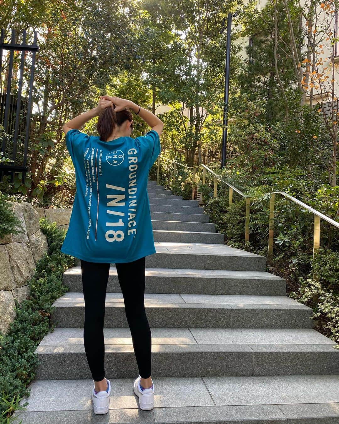 RIKAさんのインスタグラム写真 - (RIKAInstagram)「. ブルーは私のラッキーカラー💙 生地感とデザインが好きすぎて愛着してます😊✨ @ground_n_ace  . 動きやすいからスポーツウェアに最適✌️ 今日はこの格好でお出かけしてきます😊💕 . . . #ゴルフ#golf#⛳️#ゴルフ女子#ゴルフ好き#ゴルフウエア#ゴルフコーデ#ゴルフスイング#골프 #골프웨어 #골프스윙 #여행 #해외여행 #골프스타그램 #골프중독 #와인 #소주 #좋은시간 #groundnace#グランダンエース」11月15日 13時07分 - rinrikagolf