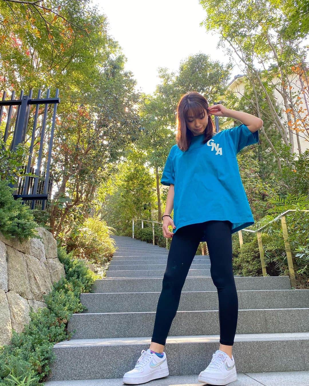 RIKAさんのインスタグラム写真 - (RIKAInstagram)「. ブルーは私のラッキーカラー💙 生地感とデザインが好きすぎて愛着してます😊✨ @ground_n_ace  . 動きやすいからスポーツウェアに最適✌️ 今日はこの格好でお出かけしてきます😊💕 . . . #ゴルフ#golf#⛳️#ゴルフ女子#ゴルフ好き#ゴルフウエア#ゴルフコーデ#ゴルフスイング#골프 #골프웨어 #골프스윙 #여행 #해외여행 #골프스타그램 #골프중독 #와인 #소주 #좋은시간 #groundnace#グランダンエース」11月15日 13時07分 - rinrikagolf