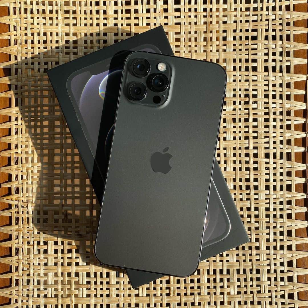 Hirofumi Kiyonagaのインスタグラム：「これから機種変更 #iPhone12ProMax」