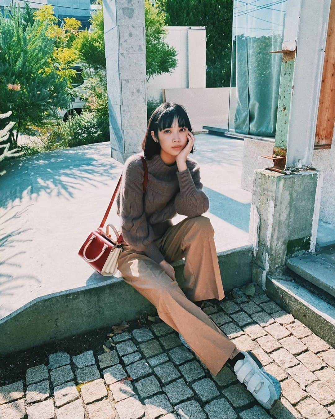 林田岬優さんのインスタグラム写真 - (林田岬優Instagram)「． knit @snidel_official  pant @zara  shoes @stellamccartney  bag @serapianmilano   最近私服を撮っていただけることが多いので沢山載せています😂#ootd#outfit#岬優私服」11月15日 13時23分 - miyu_hayashida