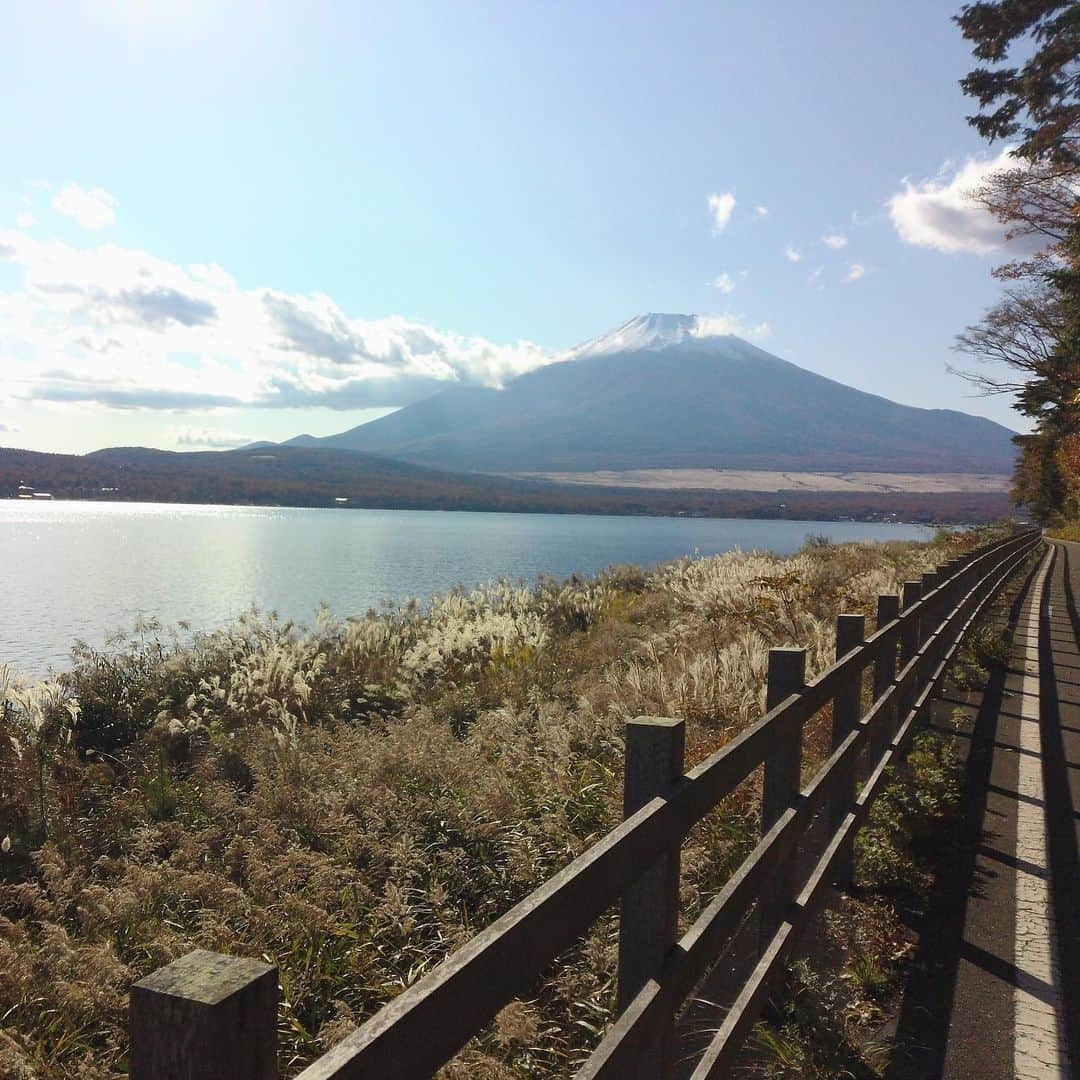 Bunta のインスタグラム：「キャンプ思い出🏕⛺️🏕  #ブンキャンプ #solostove #焚き火 #inspic #山中湖 #富士山」