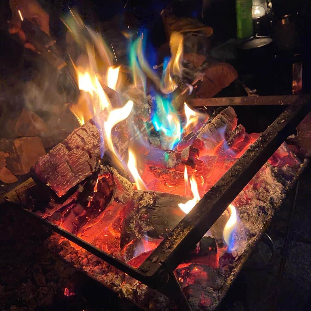 Bunta のインスタグラム：「🔥🔥🔥🔥🔥 #焚き火」