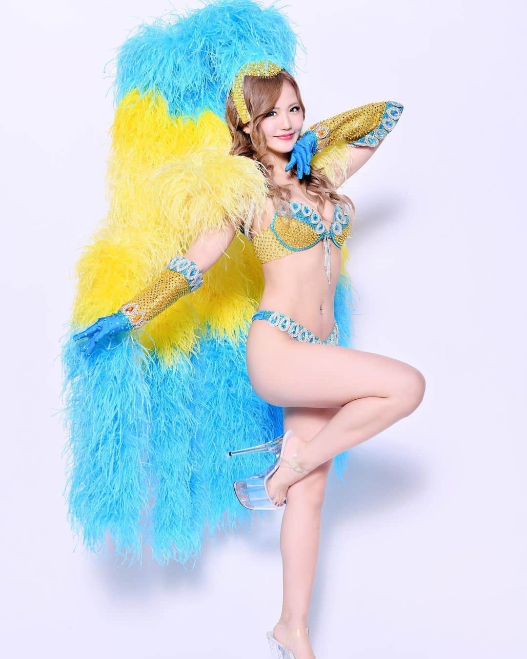KARENのインスタグラム：「、 屋台大好きなんだけど 酉の市も屋台なくて お祭りもなくてさみしい 、 はやく元の世界に戻らないかなあー 、 #バーレスク東京 #バーレスク #バーレスク東京かれん #六本木 #ショーパブ #ショー #ダンス #burlesque #ショーガール #エンターテインメント  #burlesquetokyo #dance #roppongi #xoxo #girl #me #l4l #show #showgirl #dance #dancer #japan #japanesedancer #instagood #おうち時間　#stayhome #ダンス好きな人と繋がりたい」