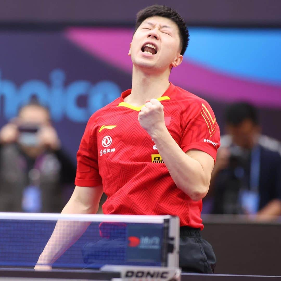 ITTF Worldさんのインスタグラム写真 - (ITTF WorldInstagram)「SEVEN-GAME THRILLER!!  🐉  THE DRAGON IS ON FIRE 🔥🔥🔥🔥 … and in the FINAL‼️  Ma Long fights back from 1-3 down to beat Tomokazu Harimoto and avenge last year’s semi-final defeat at the #ITTFWorldCup   #RESTART」11月15日 15時20分 - wtt