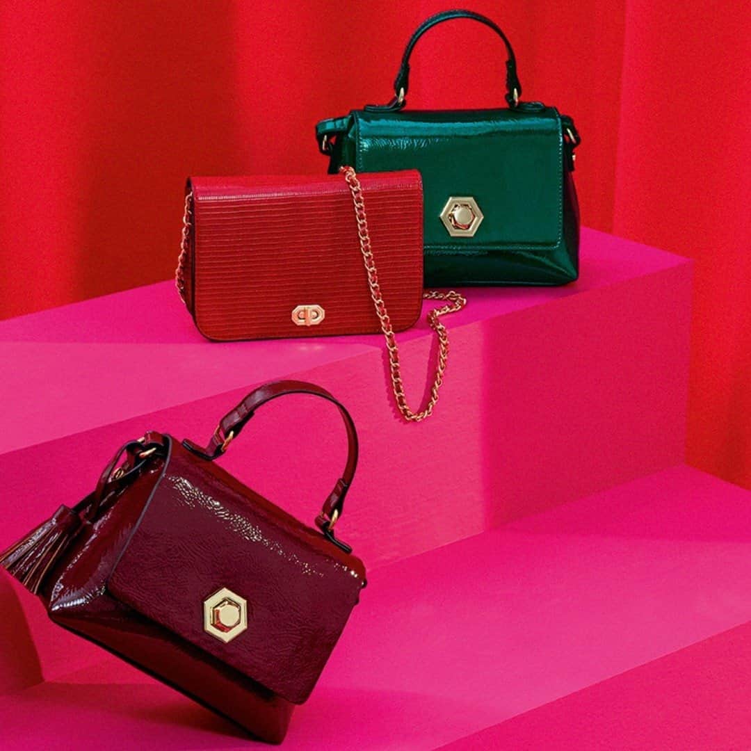 アクセサライズのインスタグラム：「The kind of line up we dream of...P.S Bags are 30% off for a limited time!   Tap the link in our bio to shop #Accessorize」